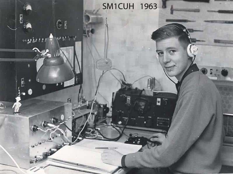 Radio amateur ZM1CUH keying his homebrew station in 1963