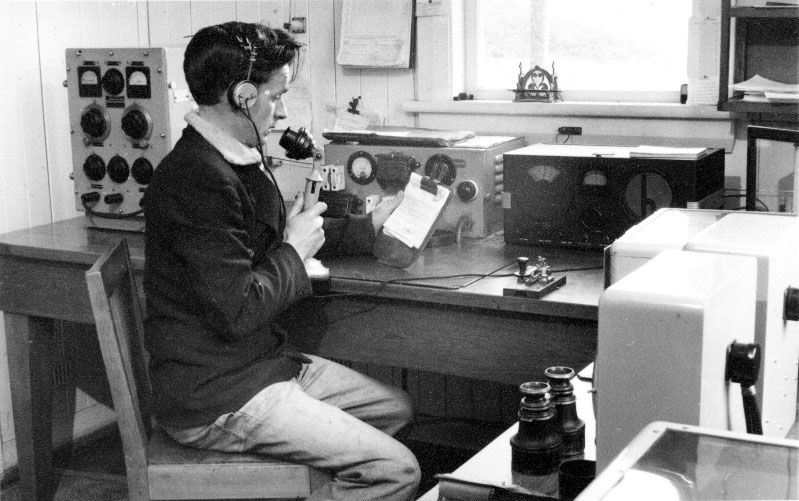 Radio installation at Puysegur Point lighthouse